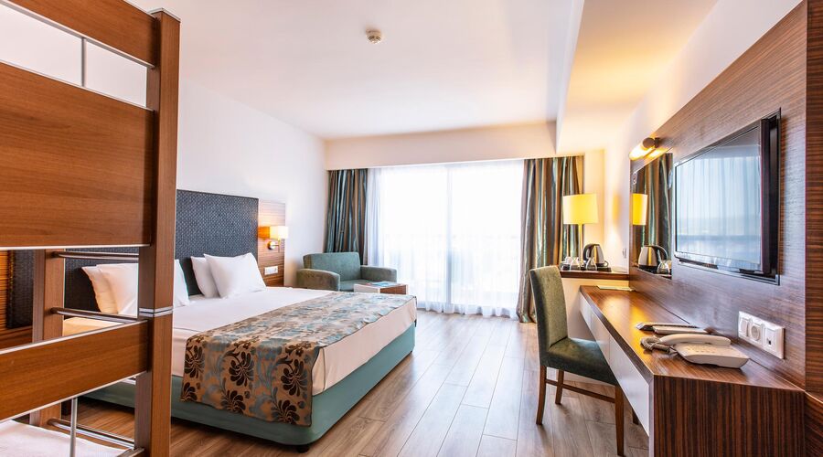 Palm Wings Beach Resort & Spa Kuşadası