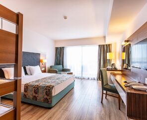 Palm Wings Beach Resort & Spa Kuşadası