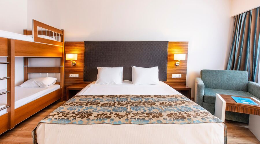 Palm Wings Beach Resort & Spa Kuşadası