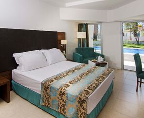 Palm Wings Beach Resort & Spa Kuşadası