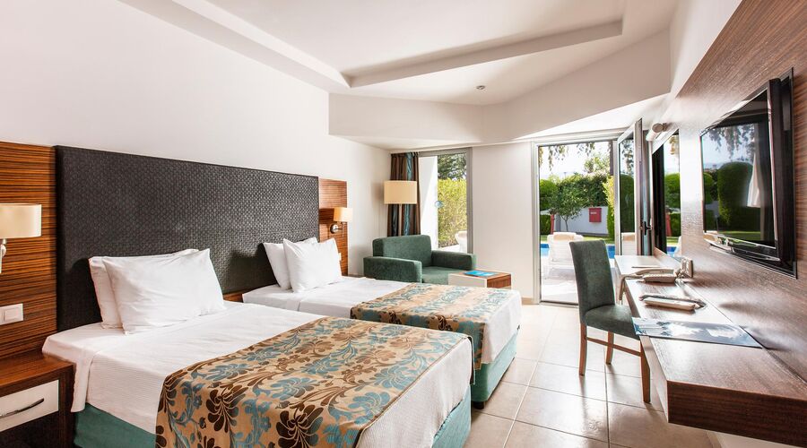 Palm Wings Beach Resort & Spa Kuşadası