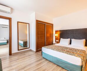 Palm Wings Beach Resort & Spa Kuşadası