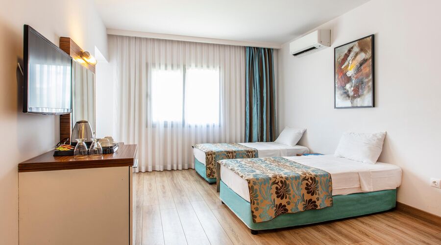 Palm Wings Beach Resort & Spa Kuşadası