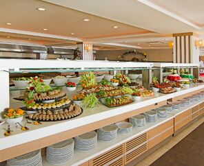 Palm Wings Beach Resort & Spa Kuşadası