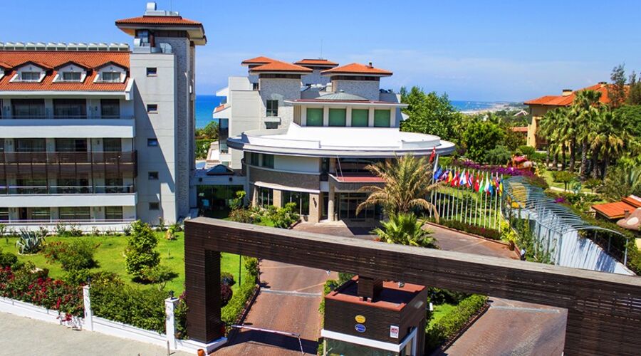 Alba Royal Hotel (+16)