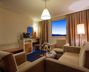 Crystal Admiral Resort Suites & Spa