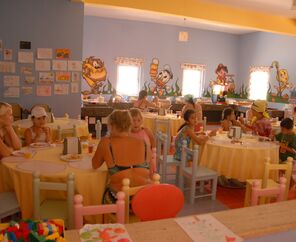 Crystal Admiral Resort Suites & Spa