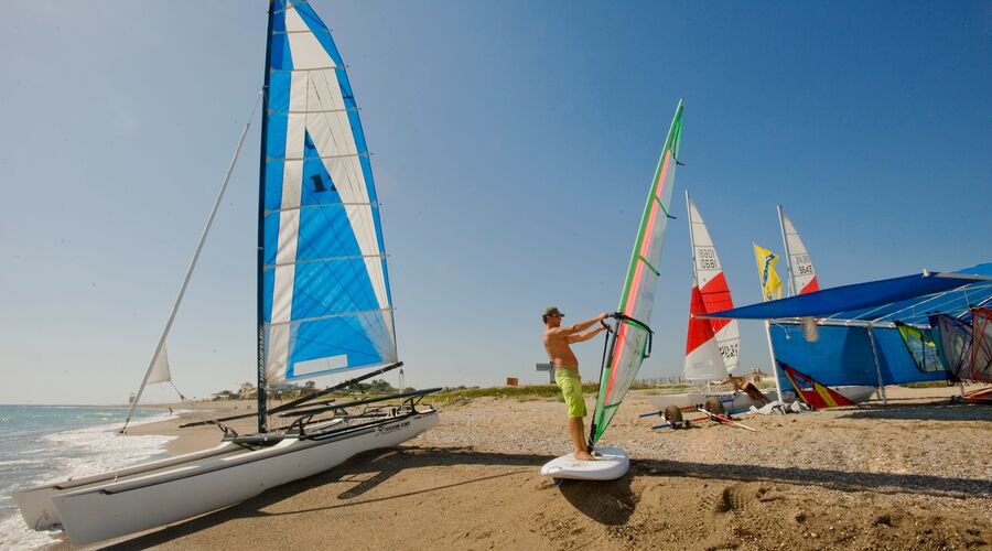 Crystal Admiral Resort Suites & Spa