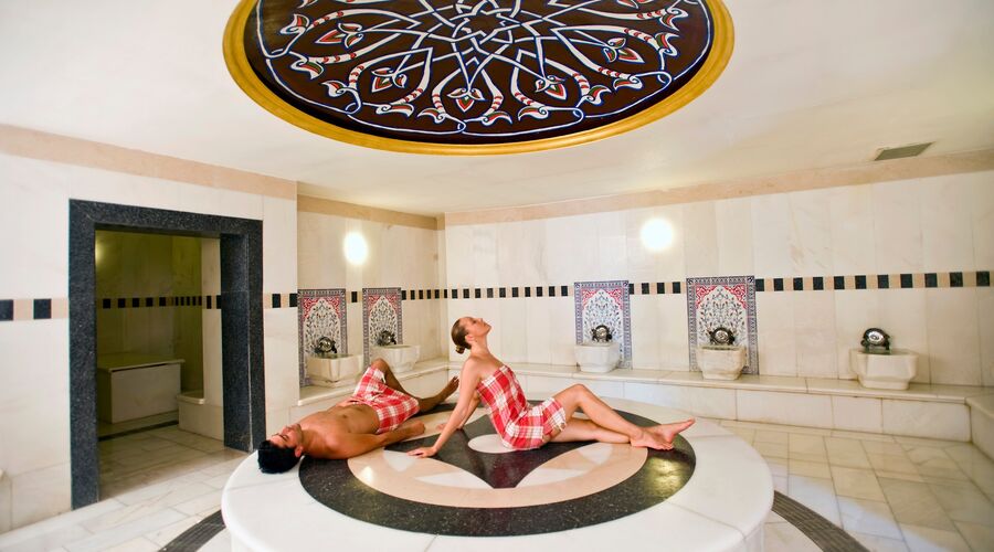 Crystal Admiral Resort Suites & Spa