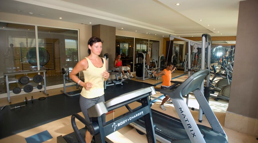 Crystal Admiral Resort Suites & Spa