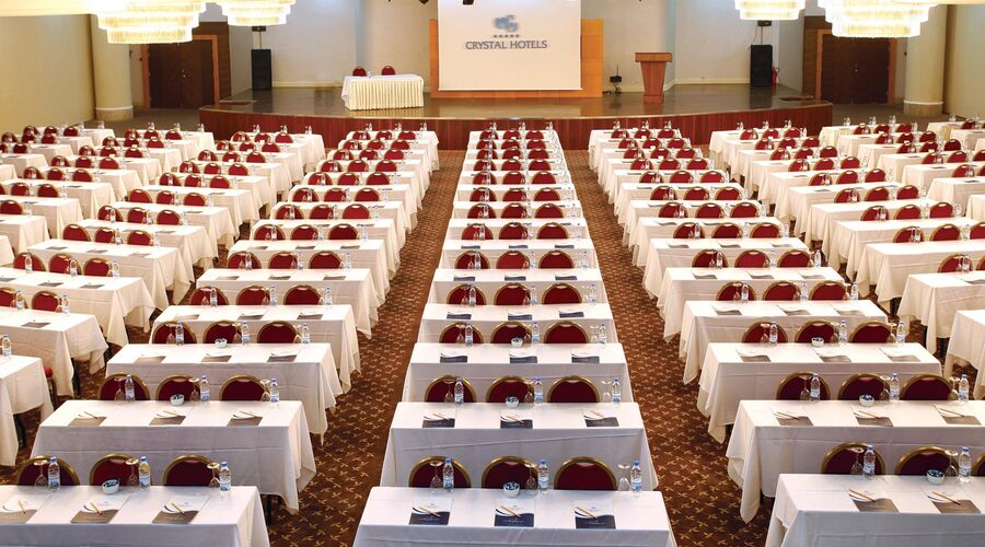 Crystal Admiral Resort Suites & Spa