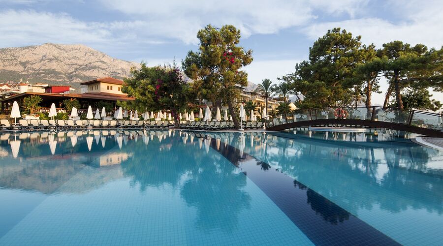Crystal Aura Beach Resort & Spa