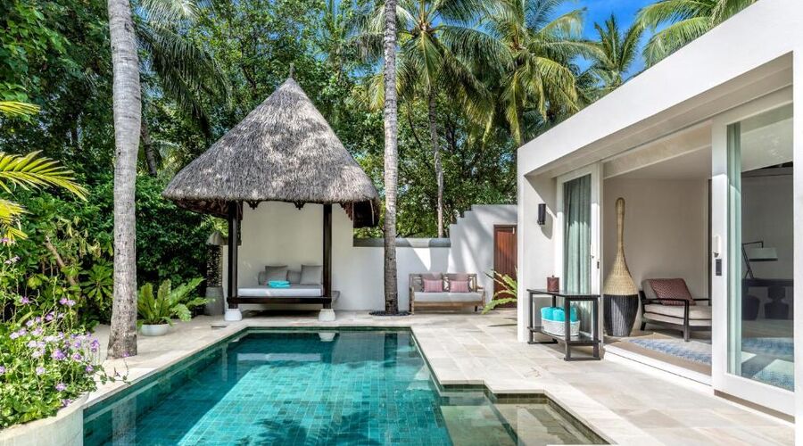 Four Seasons Resort Maldives at Kuda Huraa