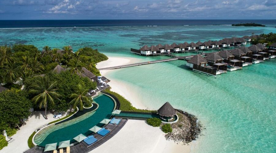 Four Seasons Resort Maldives at Kuda Huraa