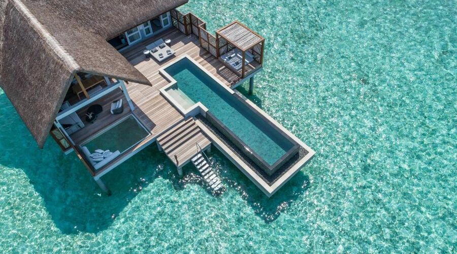 Four Seasons Resort Maldives at Landaa Giraavaru