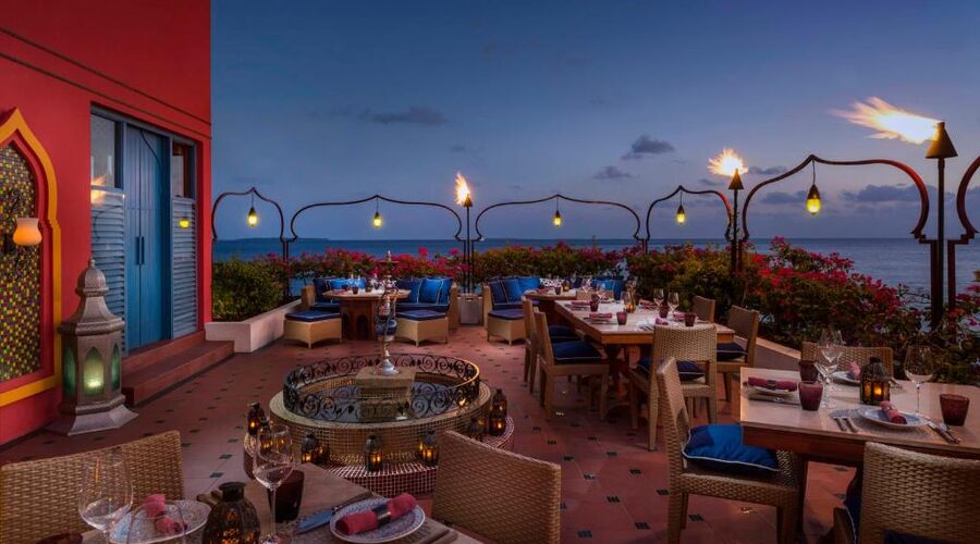 Four Seasons Resort Maldives at Landaa Giraavaru