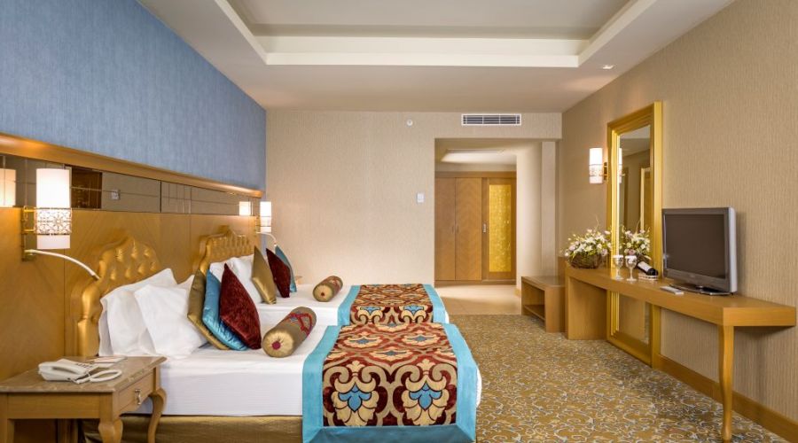 Royal Holiday Palace