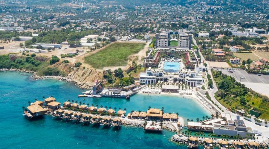 Cratos Premium Hotel & Casino