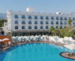 Rocks Hotel