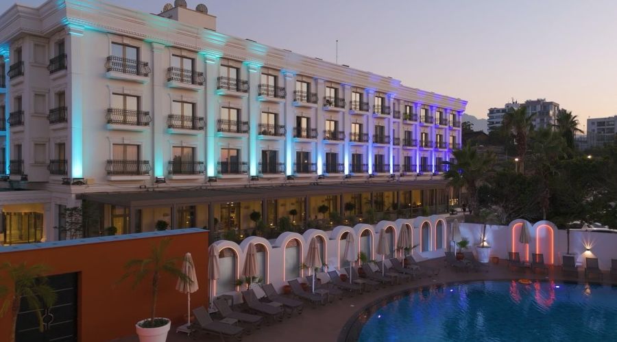 Rocks Hotel