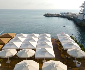 Rocks Hotel