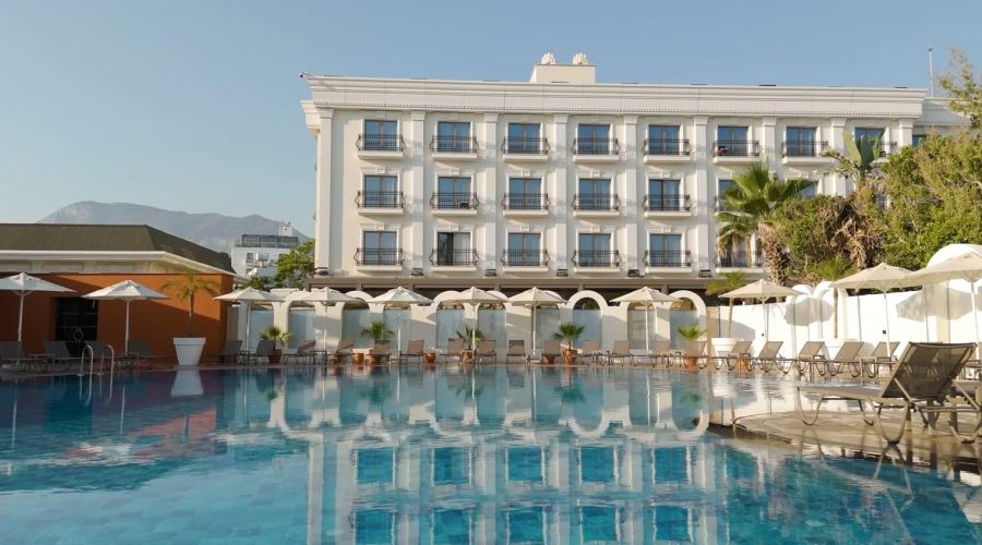 Rocks Hotel