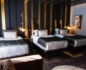 Rocks Hotel