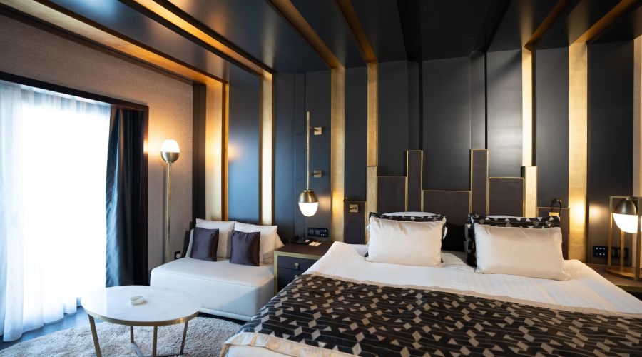 Rocks Hotel