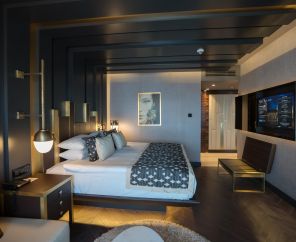 Rocks Hotel
