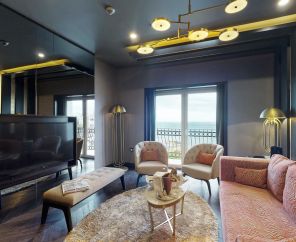 Rocks Hotel