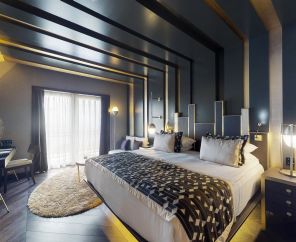 Rocks Hotel