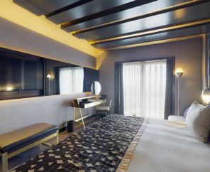 Rocks Hotel