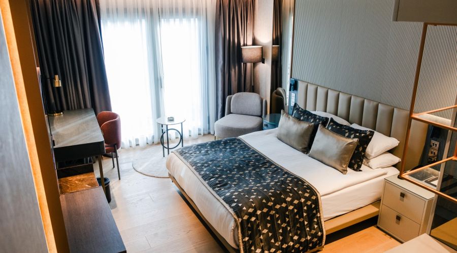 Rocks Hotel