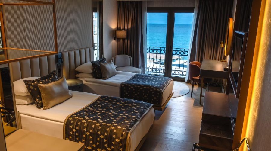 Rocks Hotel