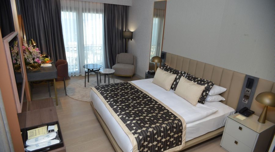 Rocks Hotel