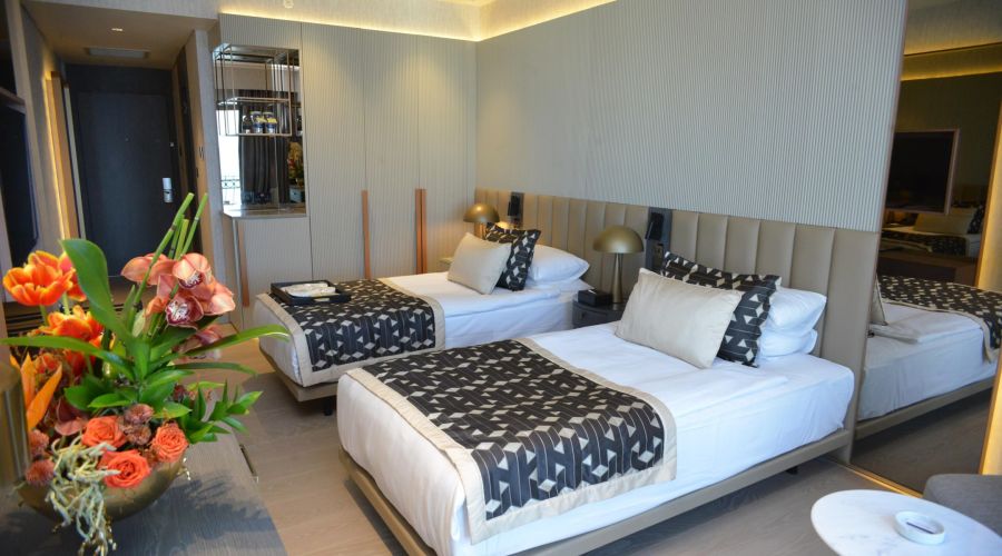 Rocks Hotel
