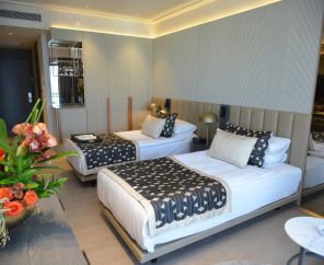 Rocks Hotel
