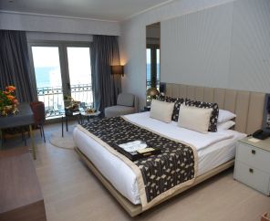 Rocks Hotel