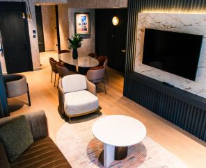 Rocks Hotel