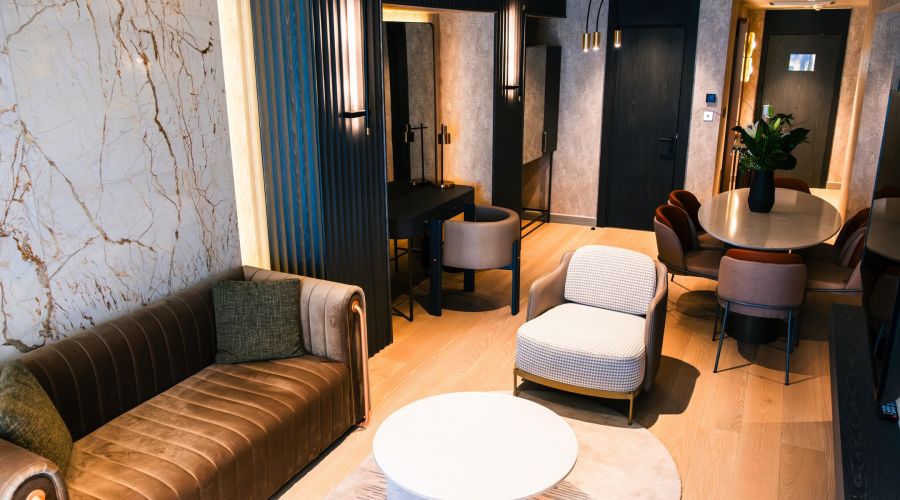 Rocks Hotel